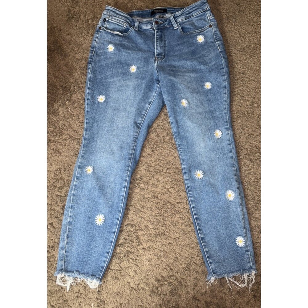 JUDY BLUE Women’s 14W Skinny Fit Daisy Embroidered Mid Rise JEANS Boho Retro